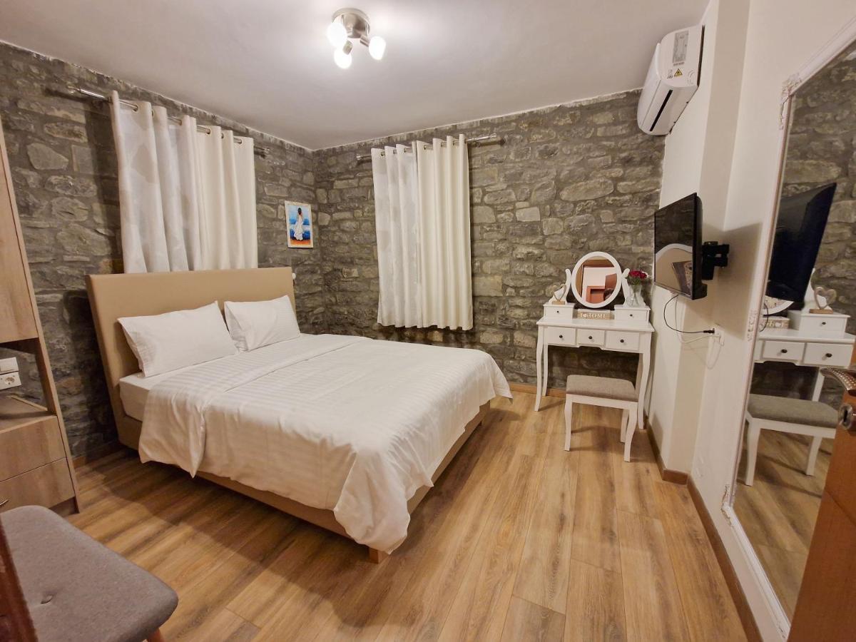 The Stone House Aparthotel เปอร์เมต ภายนอก รูปภาพ